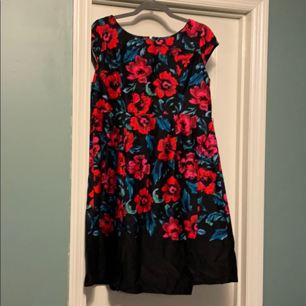 Floral maternity dress